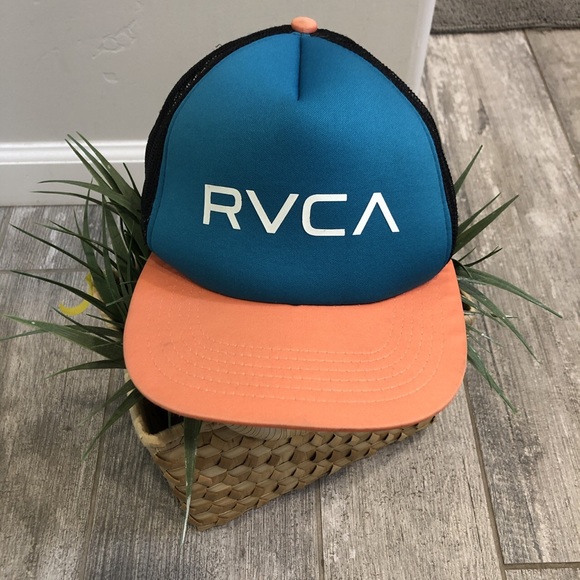 RVCA Accessories - RVCA TRUCKER HAT🌈🌈🥰